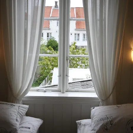 Apartment Old Town Skudeneshavn Номер фото