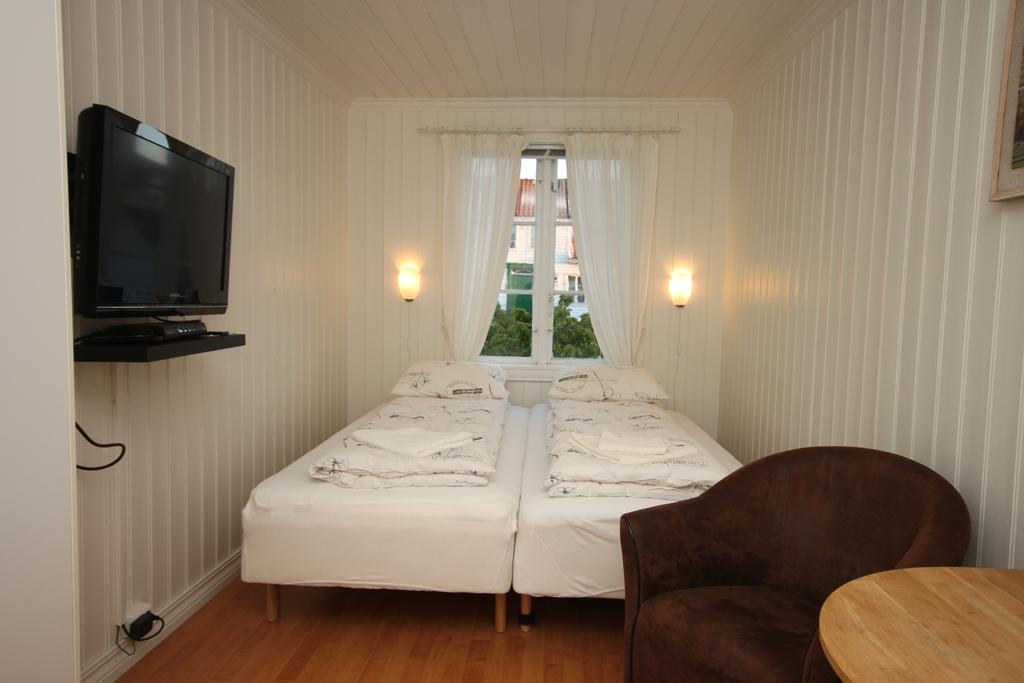 Old Town Apartment *